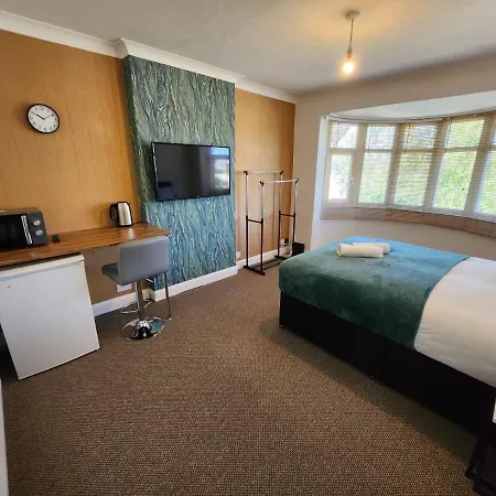 Guest house Solihull Shared House