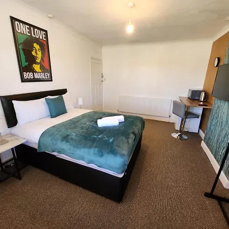 Guest house Solihull Shared House