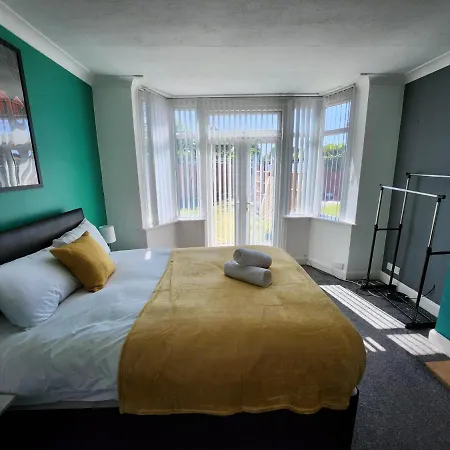 Solihull Shared House Guest house *