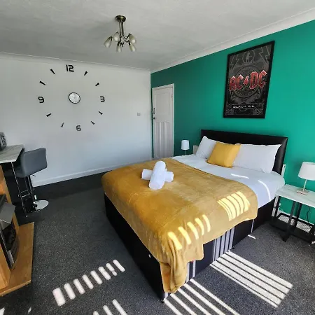 Solihull Shared House *