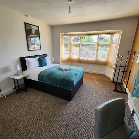 Guest house Solihull Shared House *