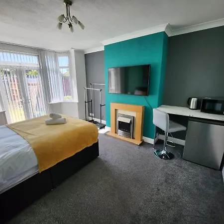 Solihull Shared House * Acocks Green